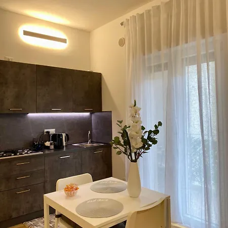 A&a Piccinni Apartament *